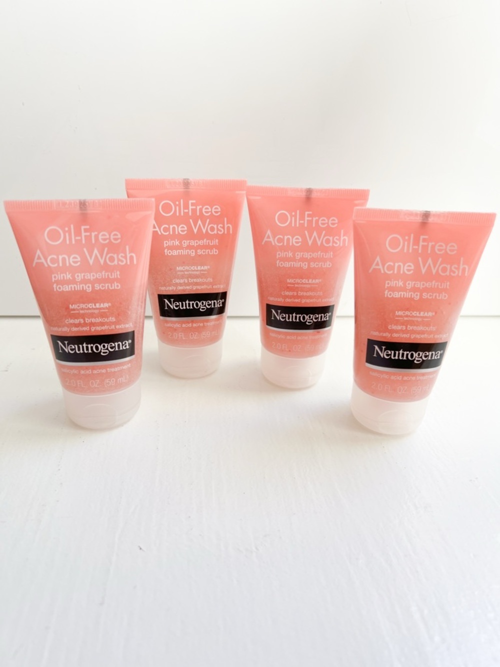 Neutrogena Oil-Free Acne Wash Pink Grapefruit Foaming Scrub Bundle of 4